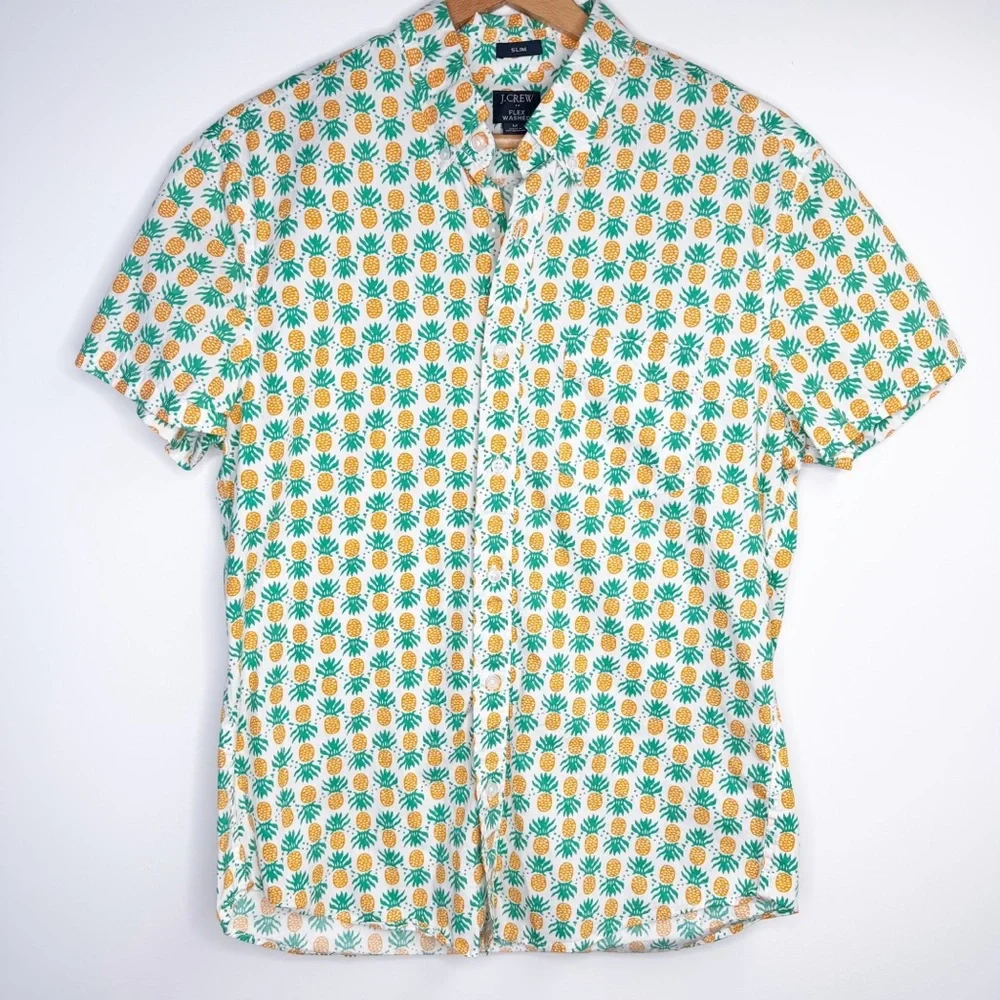 J. Crew Men’s Slim Fit Pineapple Print Short Sleeve Button Up Flex Washed Medium